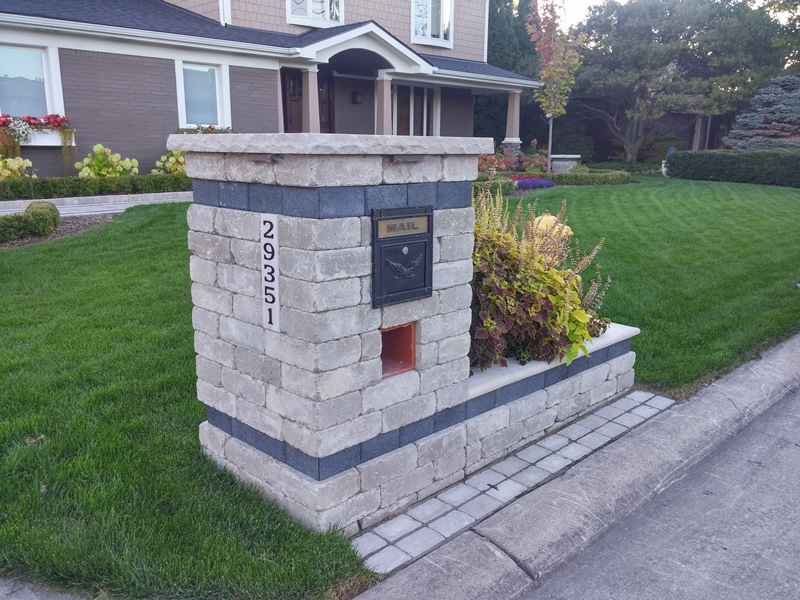 brick-paver-mailbox-walkway