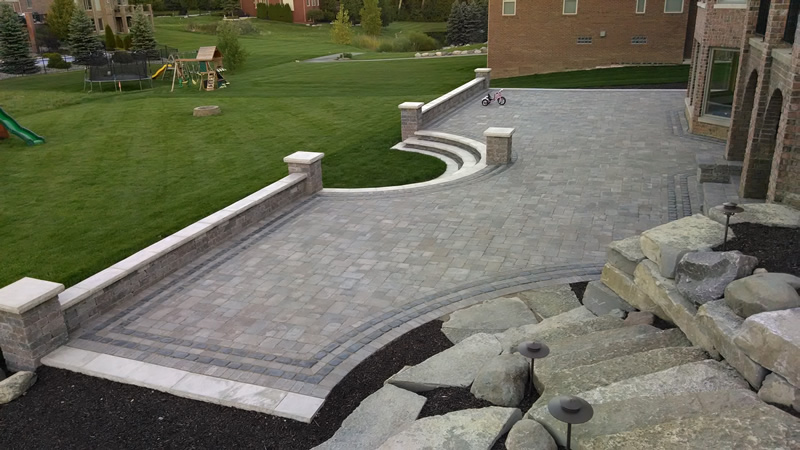 stone-retaining-wall-brick-paver-patio