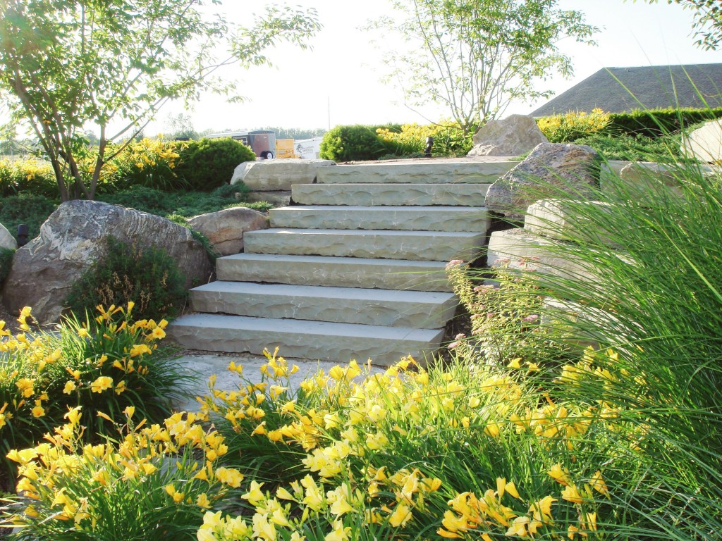 almont steps - Michigan Landscape Construction based in Macomb County 